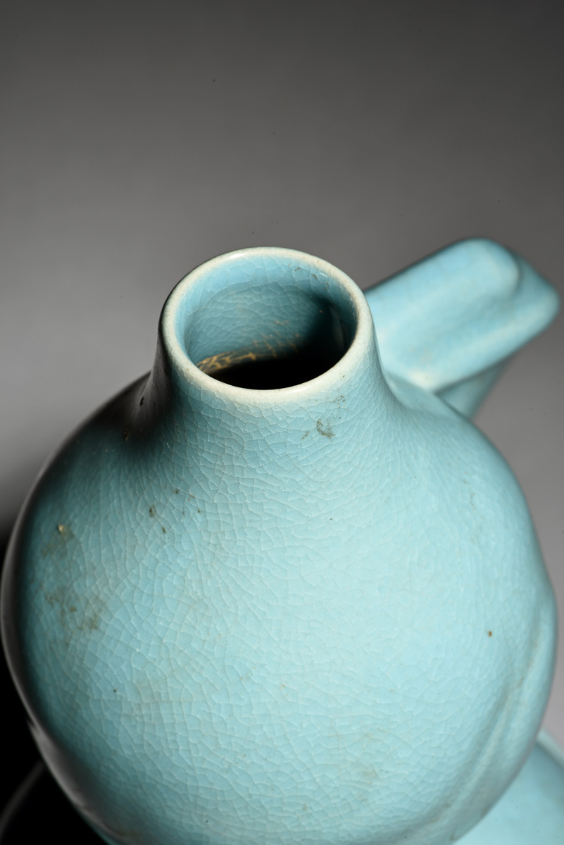 teal <strong>glazed<\/strong> ru-type double gourd ewer