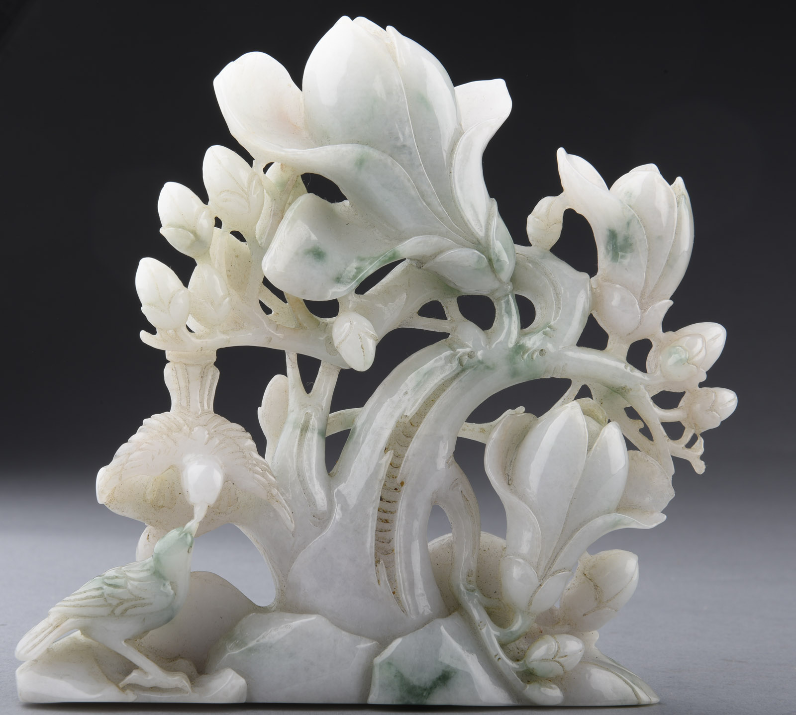 lot # 19 carved jadeite birds and flowers figural group 翡翠